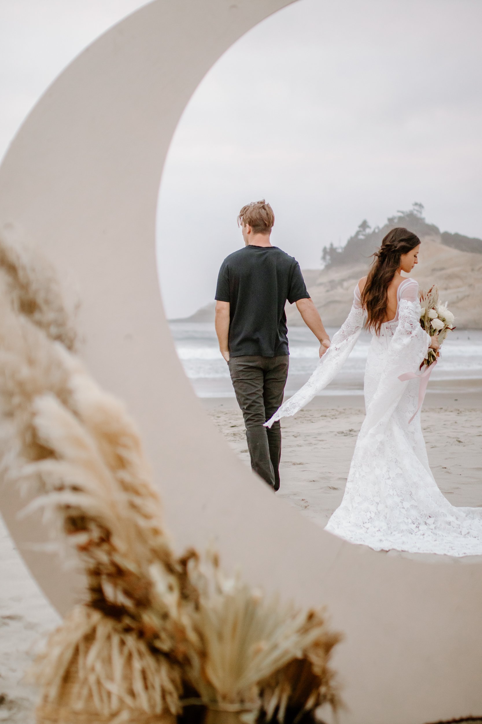 beach elopement at beach in Oregon, destination wedding photographer in Oregon