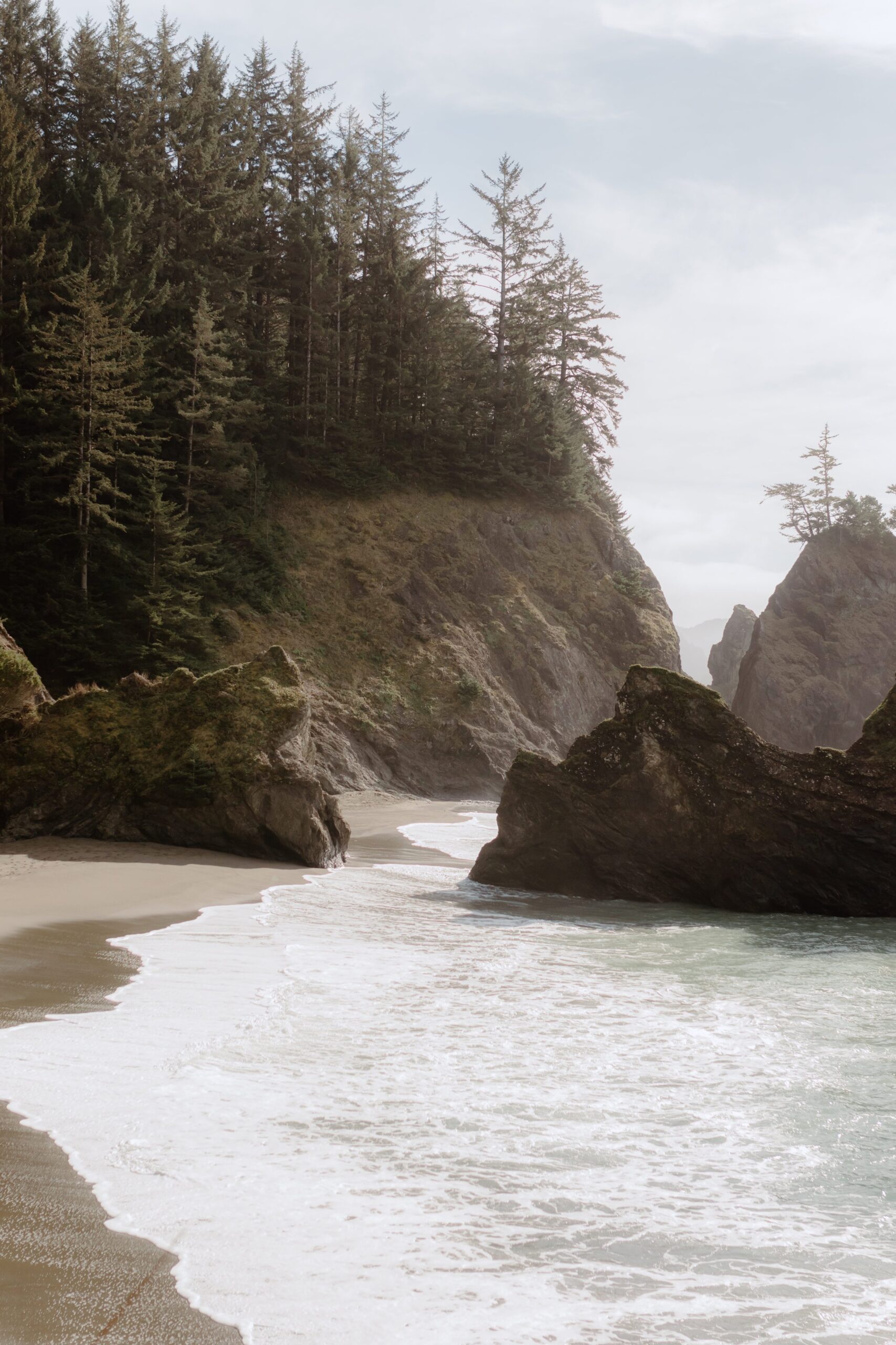 landscape photo of secret beach in Oregon, film photographer in Oregon, destination elopement photography