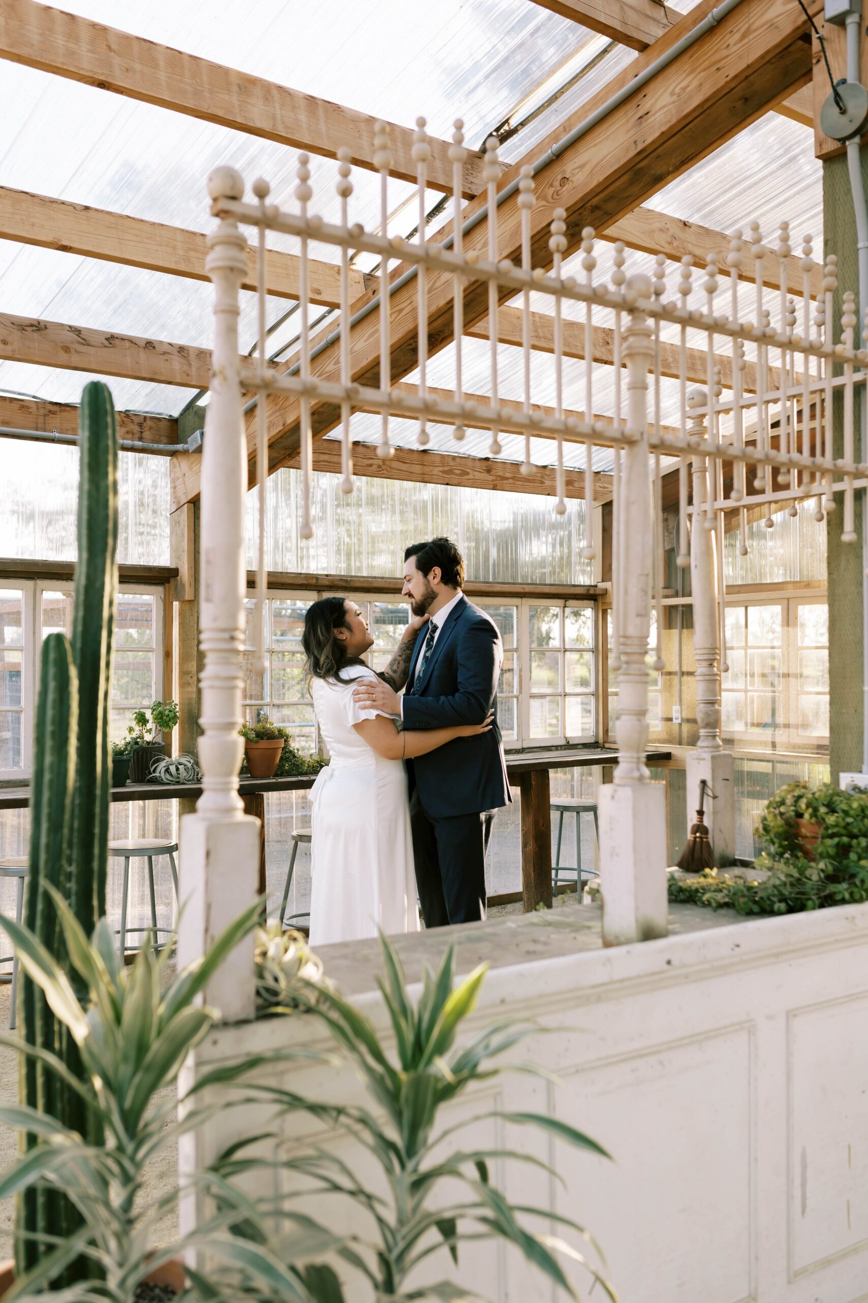 Mounthoodcenter_greenhouse_elopement_oregon_wedding_bohochic_MylaLiPhotos-205.jpg