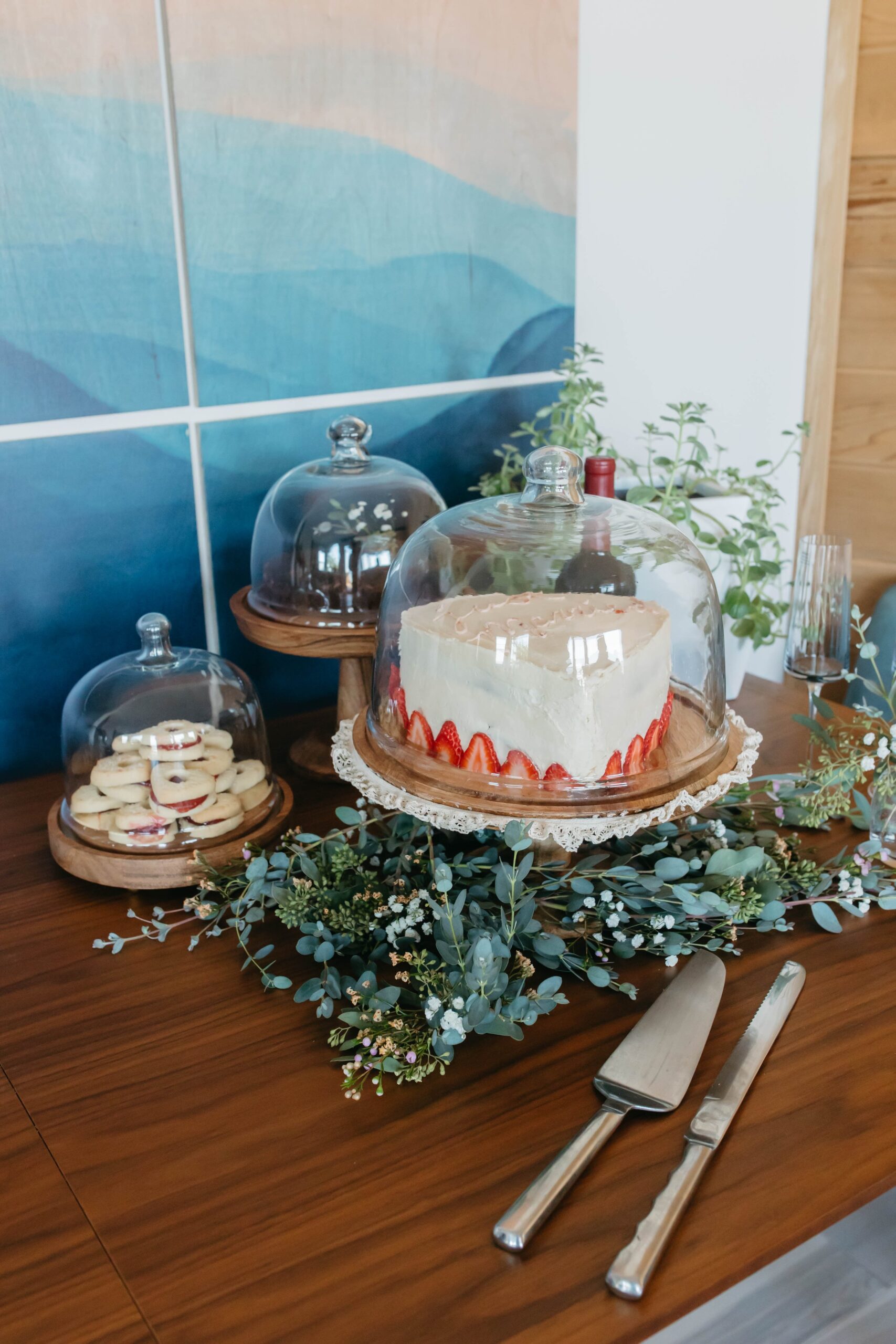  wedding cake, Oregon elopement, film photography 