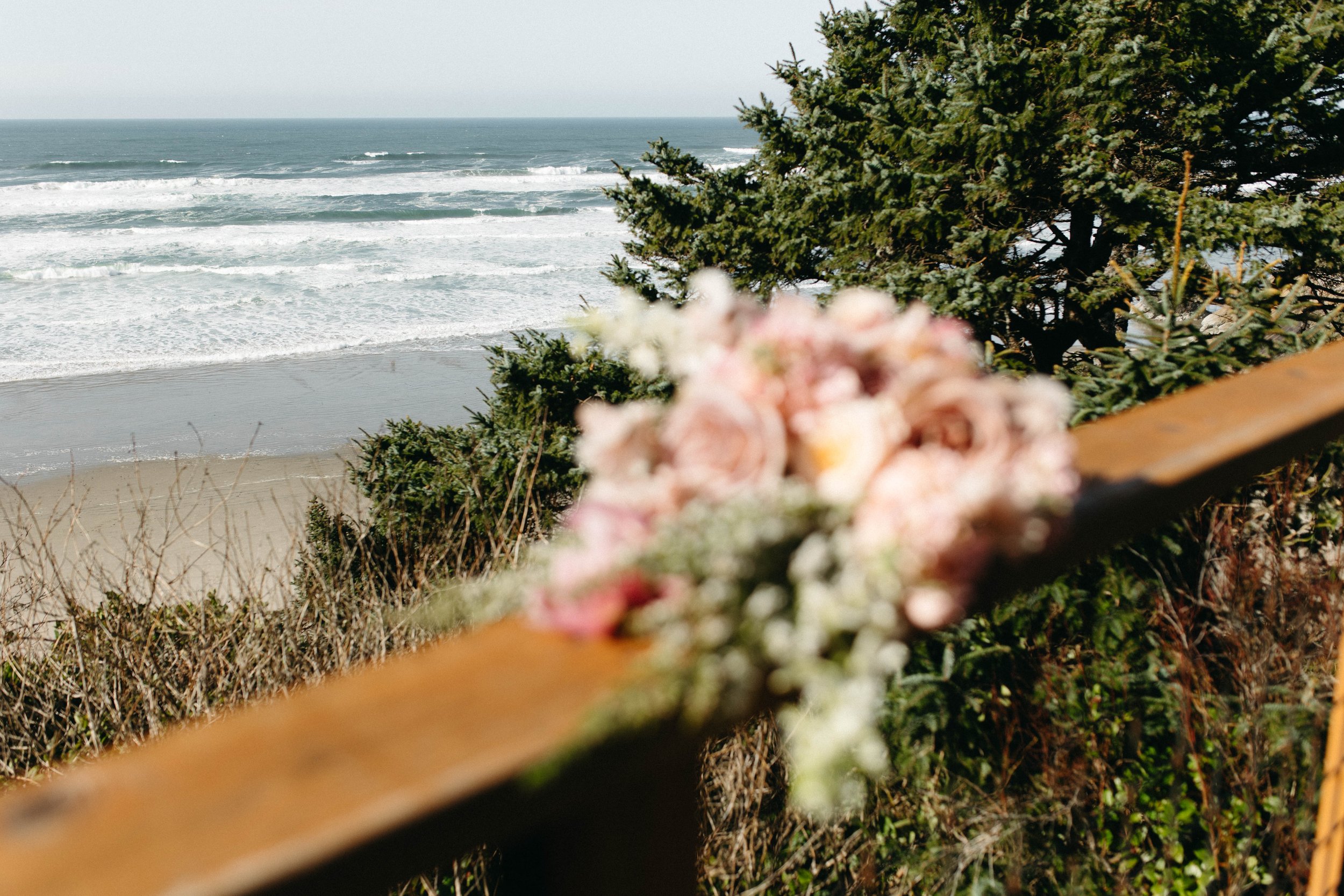  Oregon coast elopement, film photography, arch cape, bouquet 