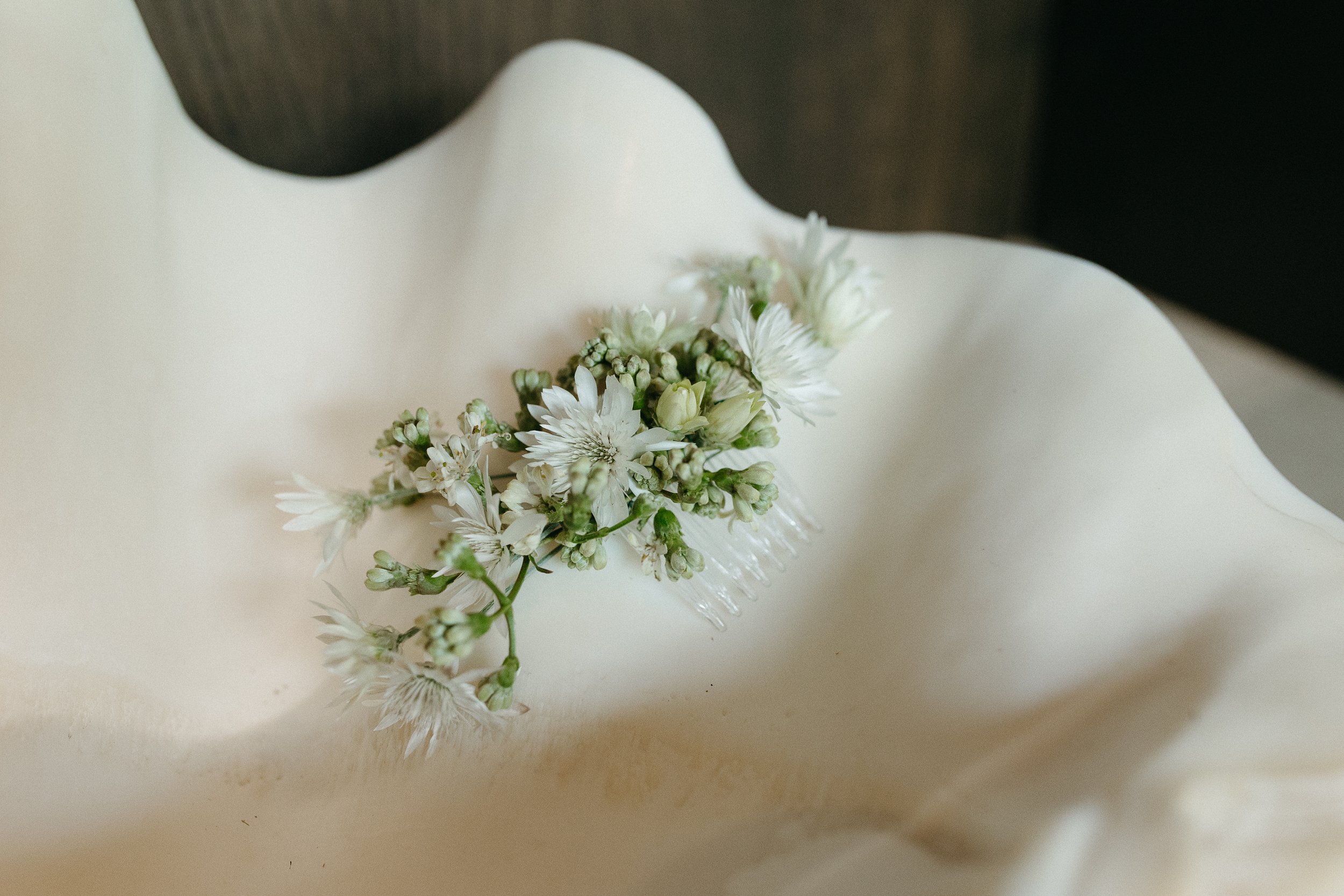  Oregon winery micro wedding, white and green florals, deck wedding, oregon film wedding photographer, domaine roy and fils 